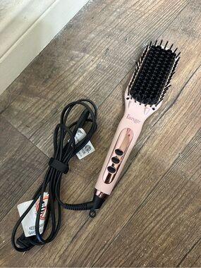 Lange Le Vite Ceramic Straightening Brush. Blush pink.